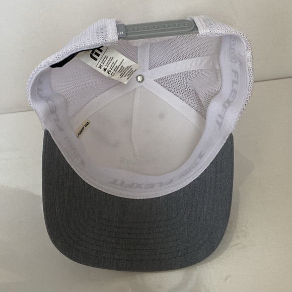 Travis Mathew Address Unknown twill trucker cap - Picture 8 of 16